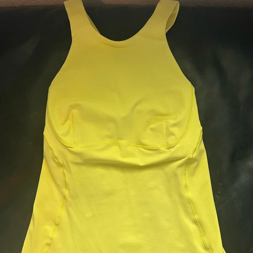 Yellow Lululemon running top size 4 - Picture 1 of 5